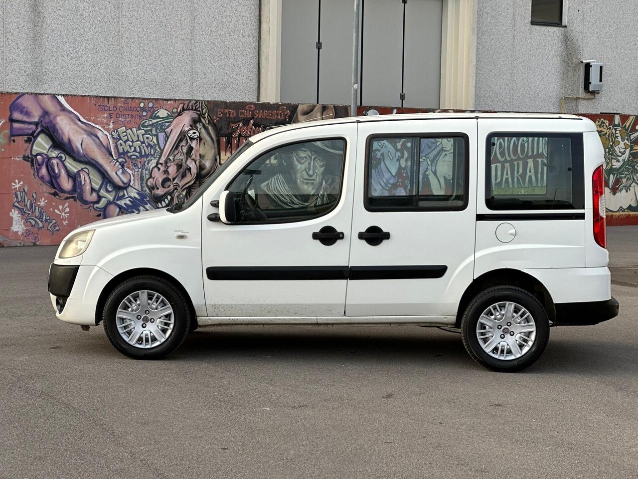 Fiat doblo 5 posti anno 2008 autocarro