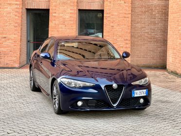 Alfa Romeo Giulia 2.2 Turbodiesel 150 CV Business Launch Edition