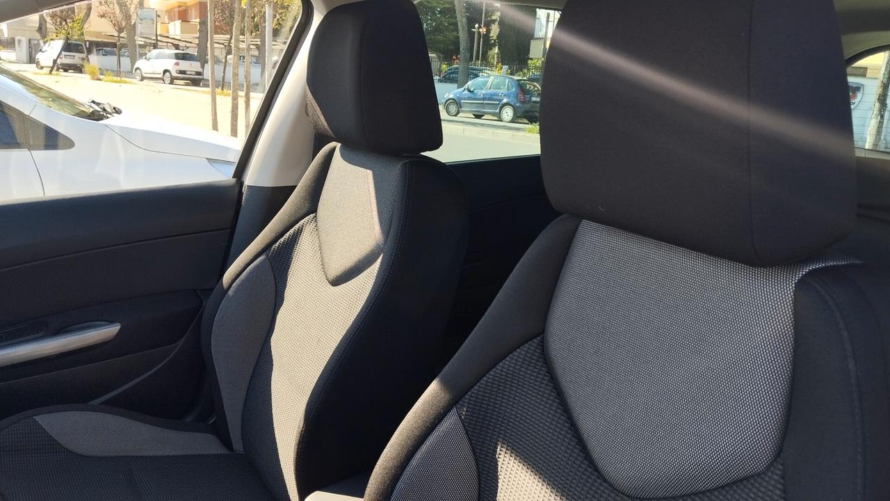 PEUGEOT 308 1.6 DIESEL-2011