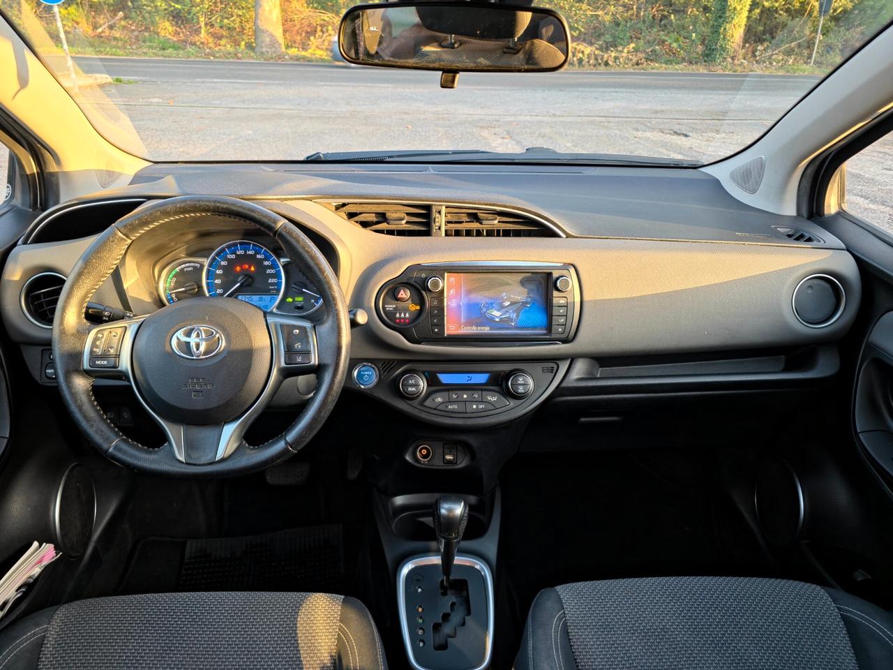 Toyota Yaris 1.5 Hybrid 5 porte Active E6B Automatica NEO 2016