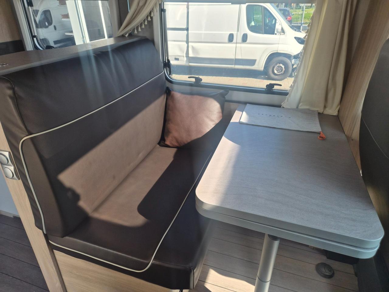Fiat PROFESSIONAL DUCATO WEINSBERG CARASUITE CAMPER