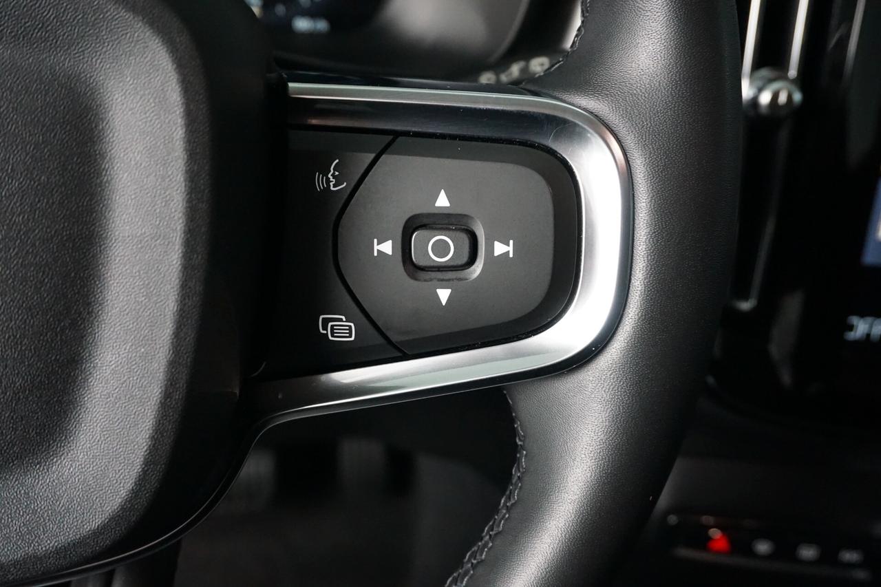 Volvo XC40 T5 Recharge Plug-in Hybrid Inscription Expression