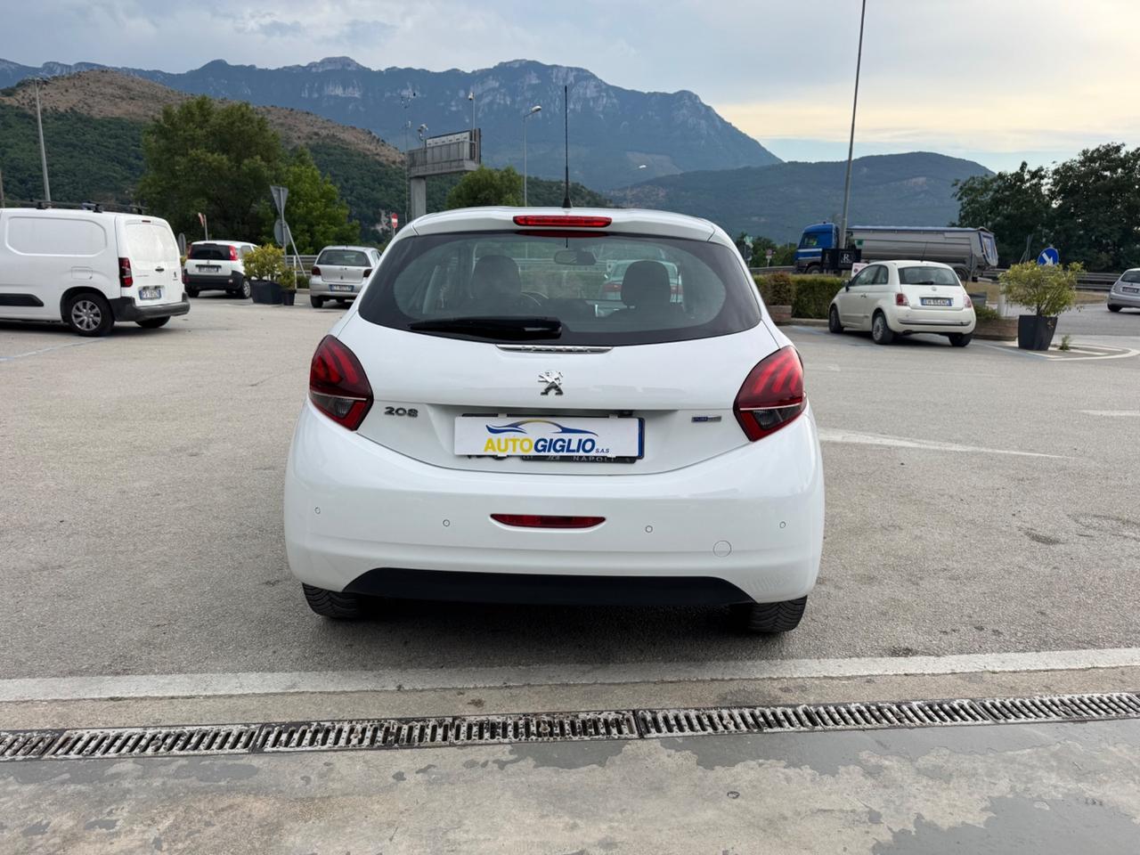 Peugeot 208 PureTech 82 5p. GPL Allure