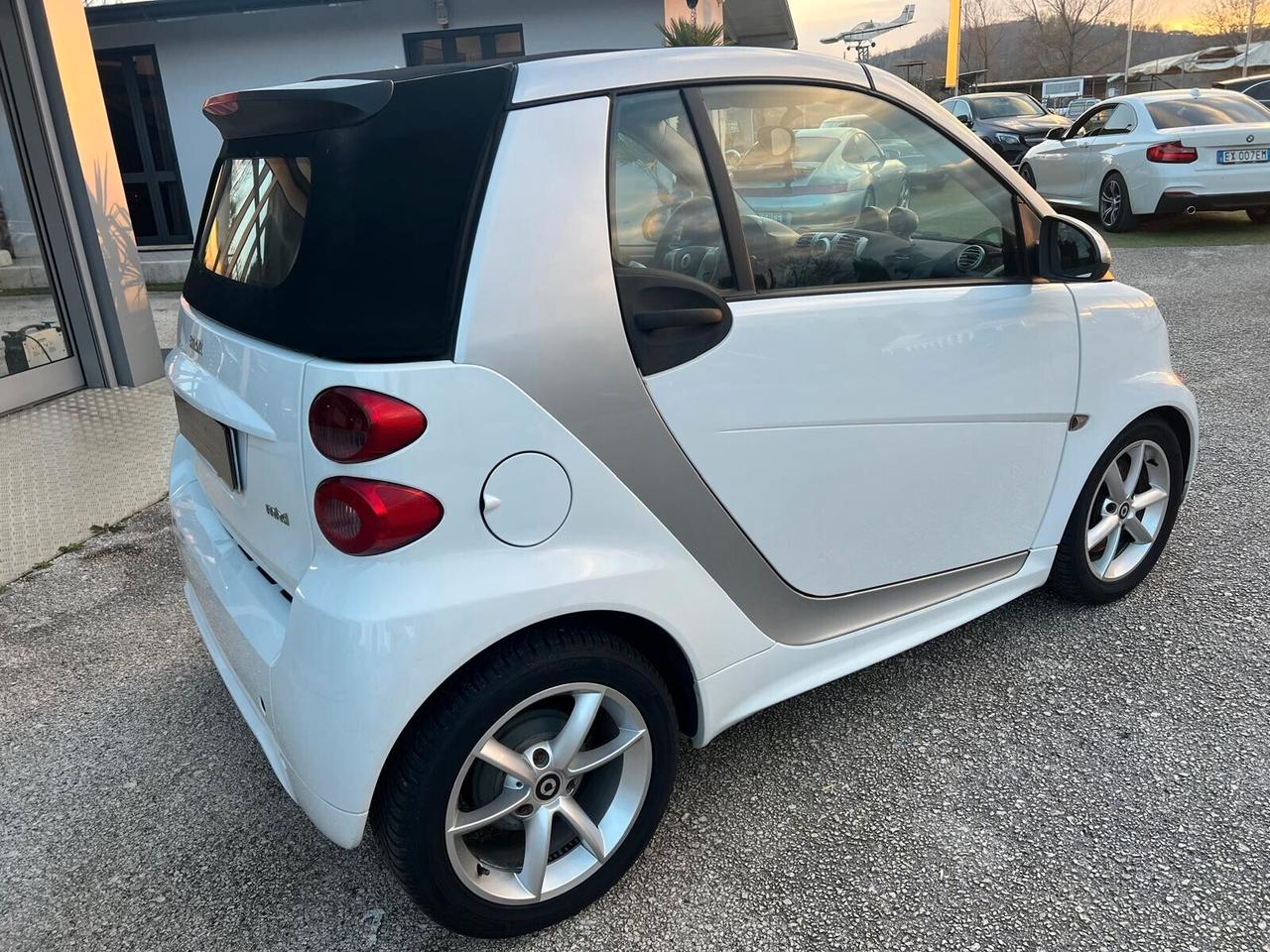 Smart ForTwo 1000 52 kW MHD cabrio pulse