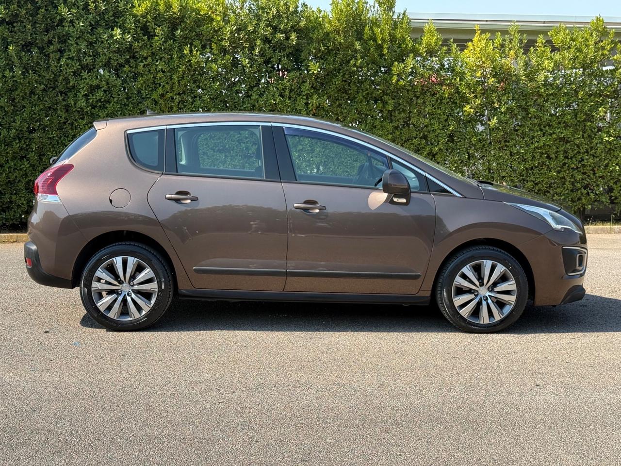 Peugeot 3008 1.6 HDi 115CV Active