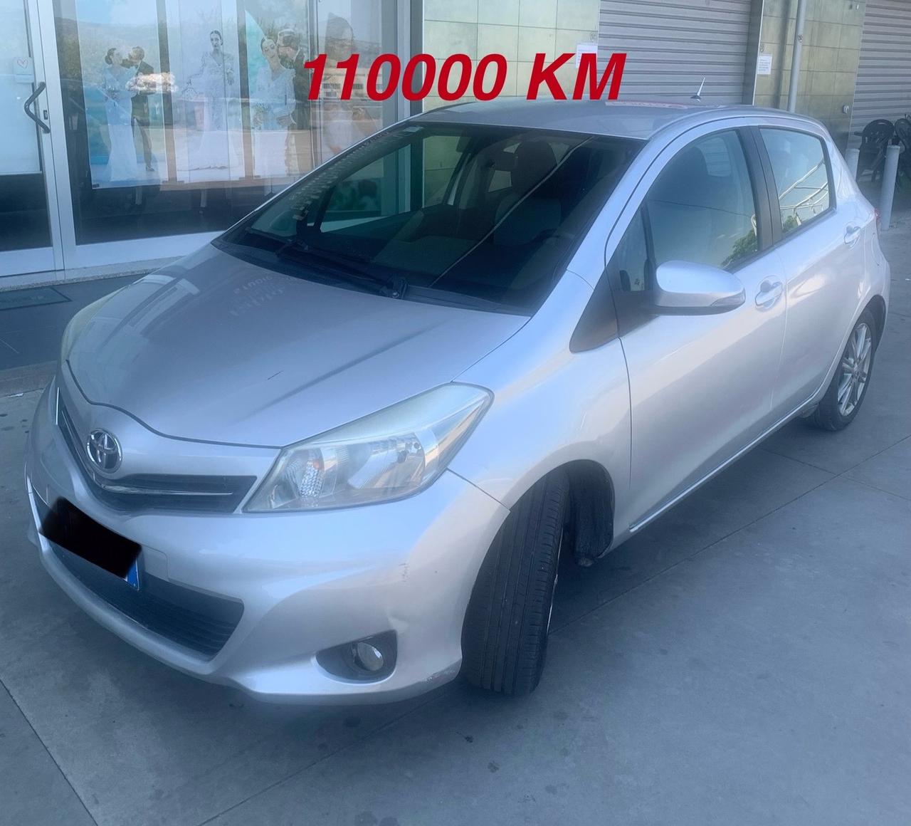 Toyota Yaris 1.3 5 porte Lounge 110000km