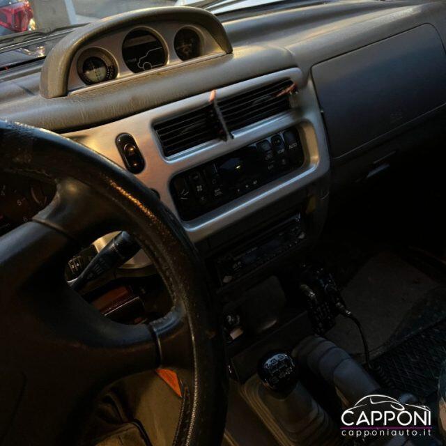 Mitsubishi L200 2.5 TDI 4WD - AUTOCARRO Distribuzione fatta