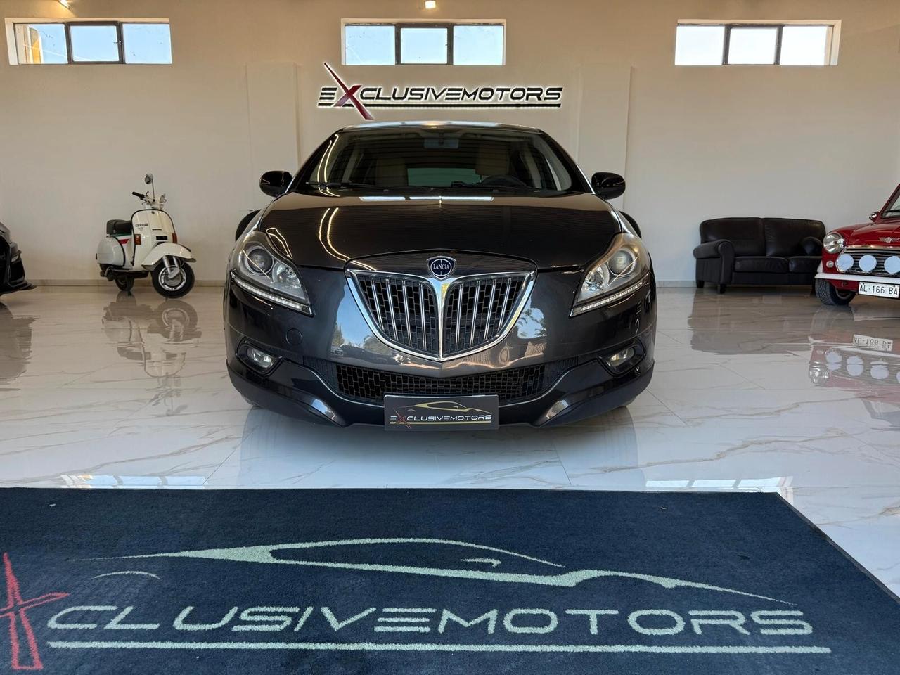 Lancia Delta 1.6 MJT DPF 105 CV Silver