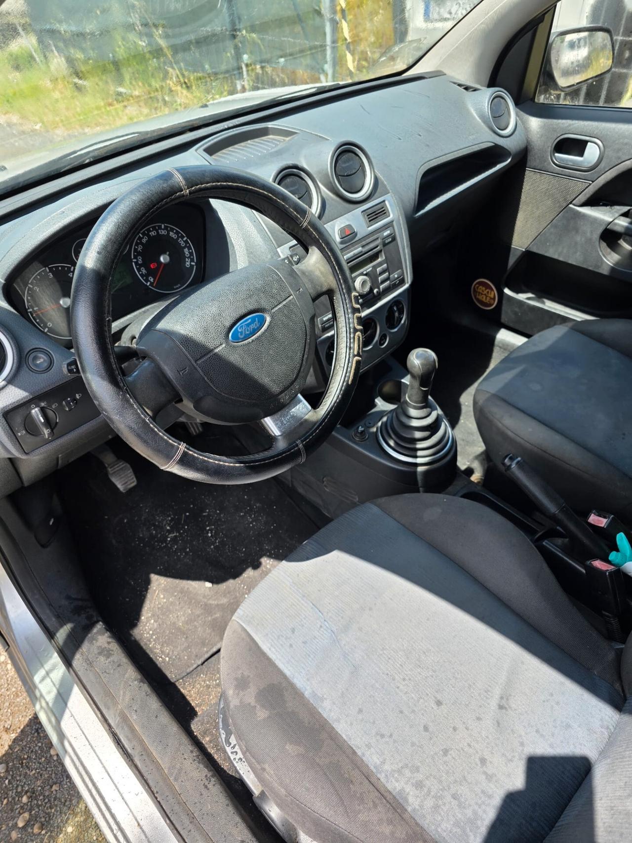 Ford Fiesta 1.4 TDCi 5p. Neopatentati
