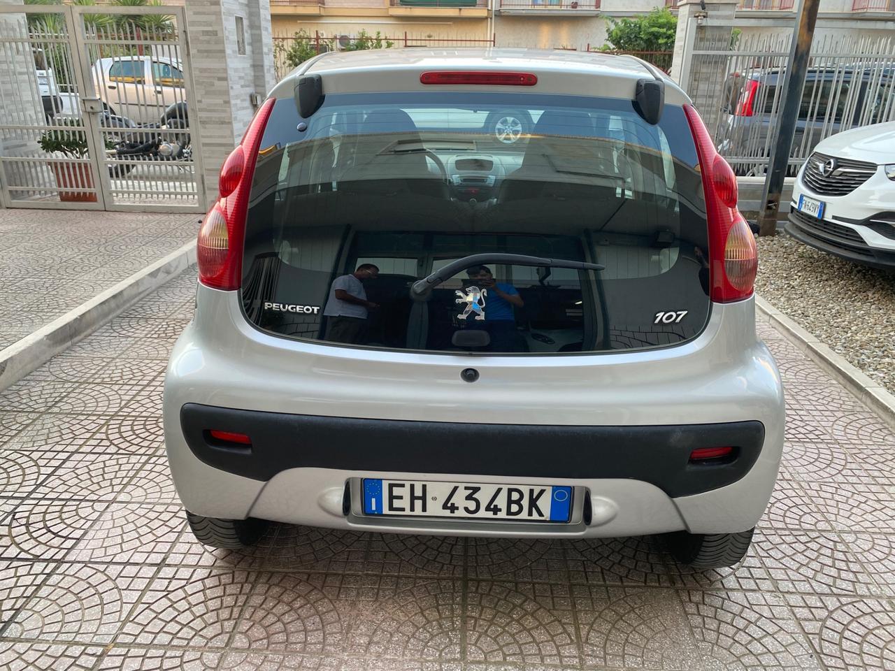 Peugeot 107 1.0 68CV 5p. Allure
