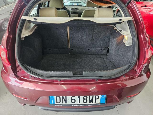 Alfa Romeo 147 147 II 2004 5p 1.6 ts 16v BlackLine 105cv