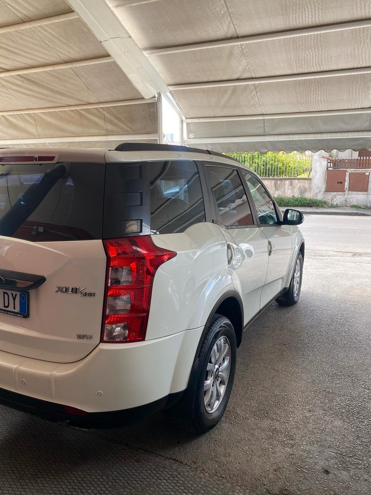 Mahindra XUV500 2.2 16V FWD W6