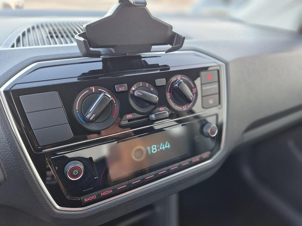 Volkswagen up! 1.0 5p. move up ! 2018 neopatentati