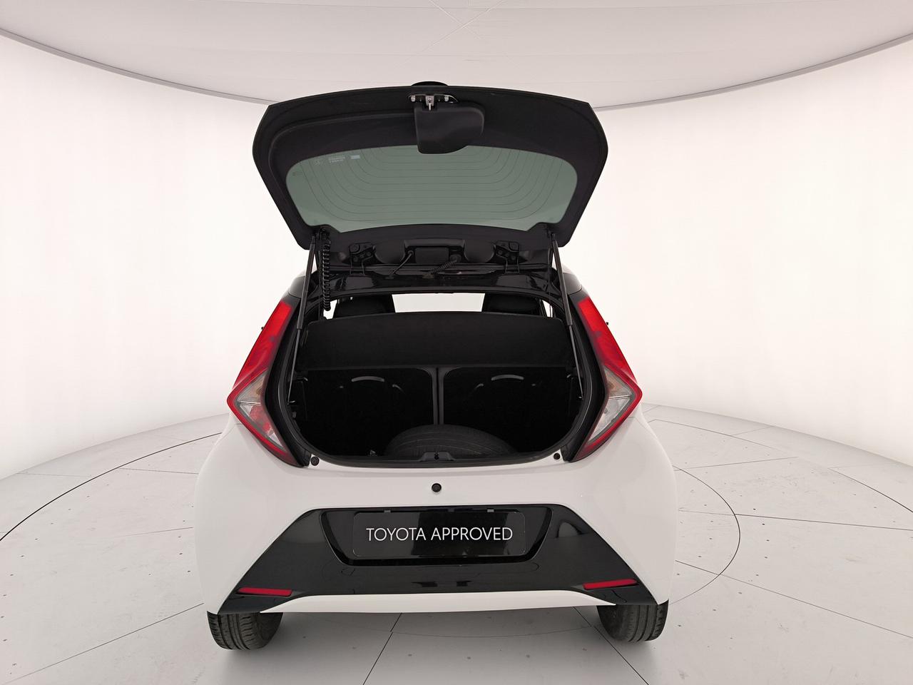 Toyota Aygo 5p 1.0 x-clusiv 72cv