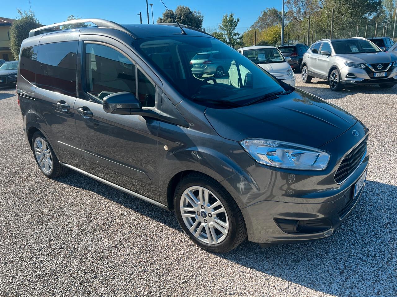 Ford Tourneo Courier Tourneo Courier 1.5 TDCI 75 CV Titanium