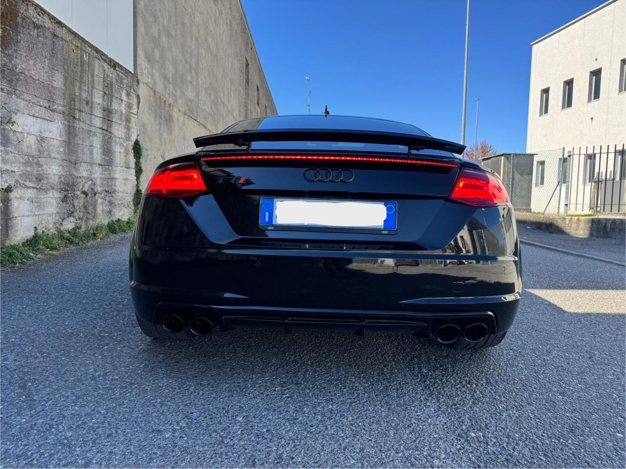 Audi TTS S tronic Quattro