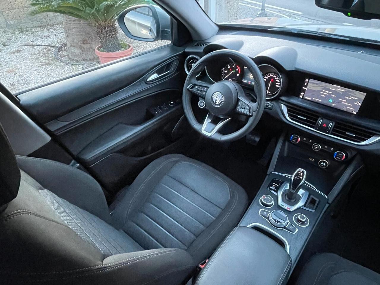 Alfa Romeo Stelvio 2.2 Turbodiesel 160 CV AT8 RWD Business