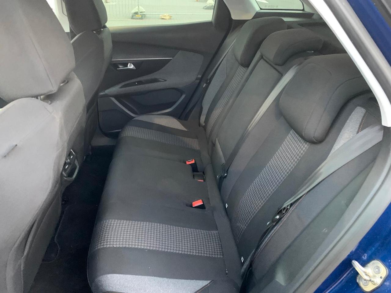 Peugeot 3008 BlueHDi 120 S&S Active