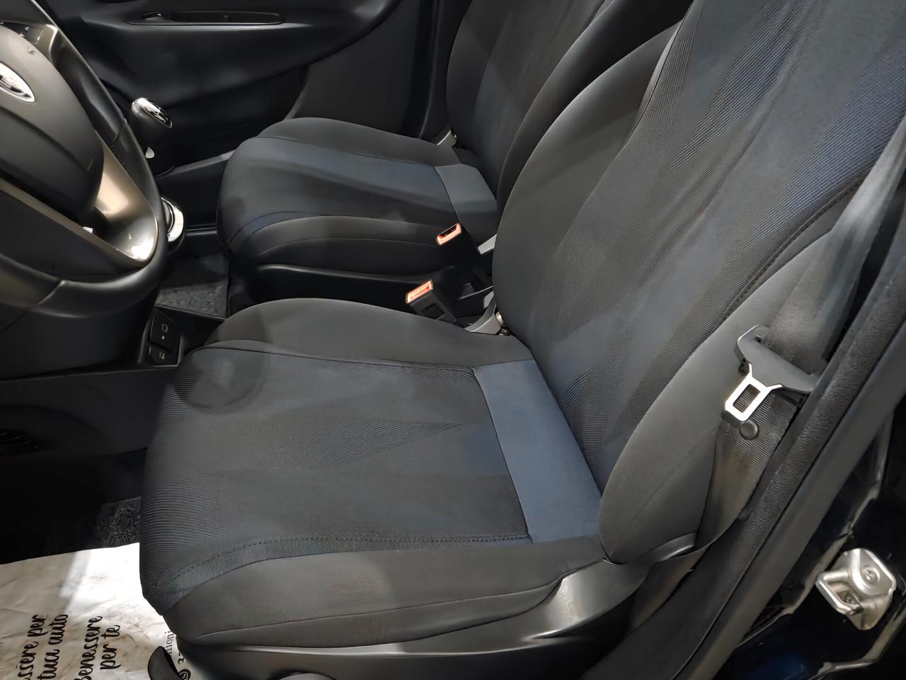 Lancia Ypsilon 1.2 69 CV 5 porte GPL Ecochic Gold