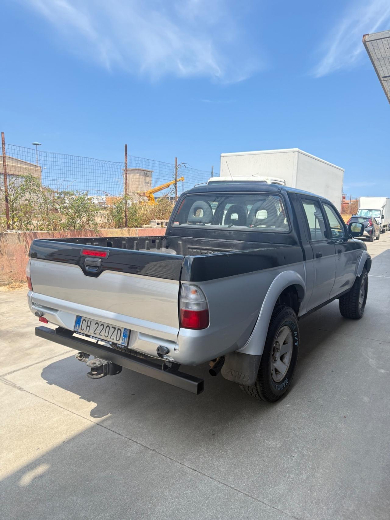 Mitsubishi L200 2.5 TDI 4WD Double Cab Pick-up GLS