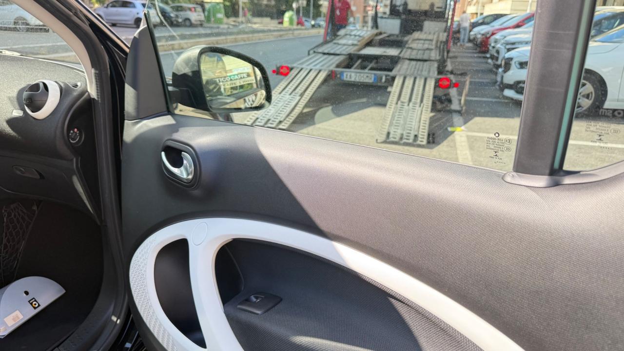 Smart ForTwo 90 0.9 Turbo twinamic PassionLED NAVI PANORAMA CERCHI PDC
