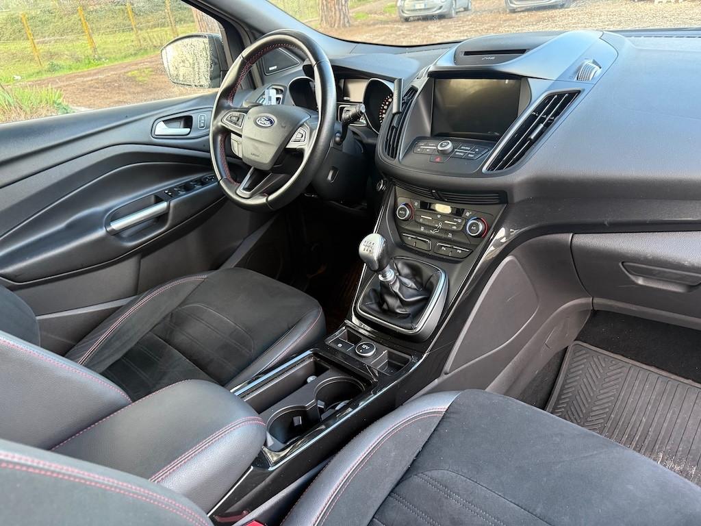 Ford Kuga 1.5 TDCI 120 CV S&S 2WD ST-Line