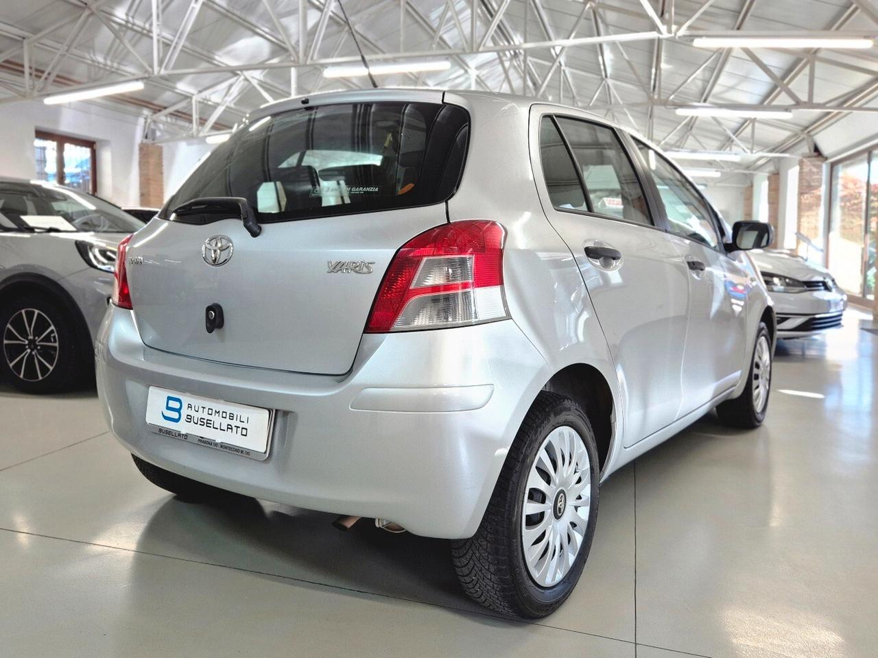Toyota Yaris 1.0 5 porte Sol
