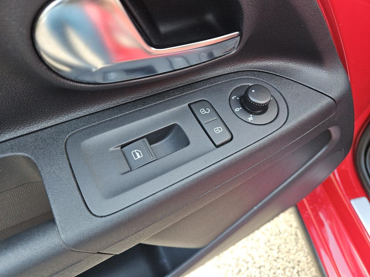 Volkswagen up! 1.0 75 CV 5p. cross up!