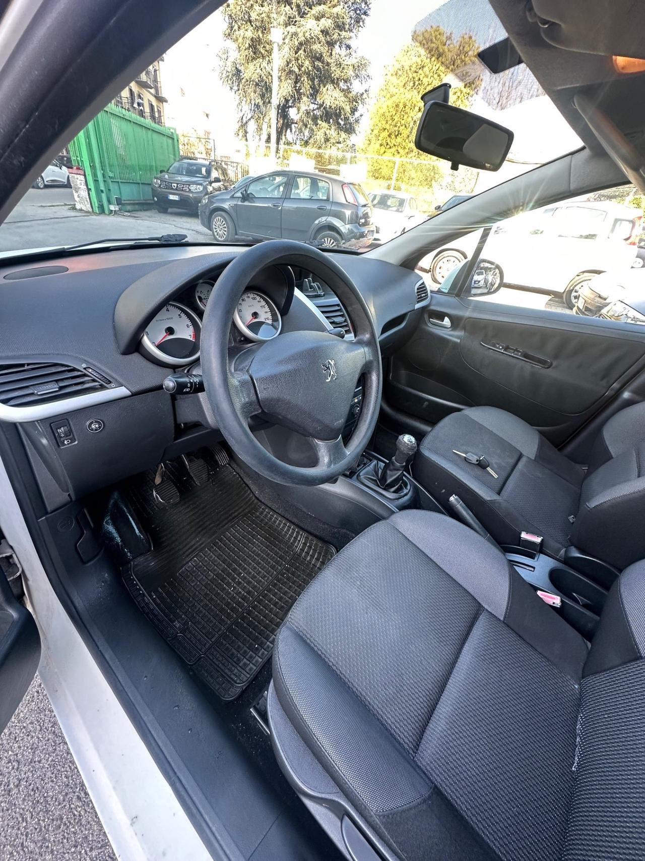 Peugeot 207 1.4 8V 75CV 5p. Energie Sport ECO GPL