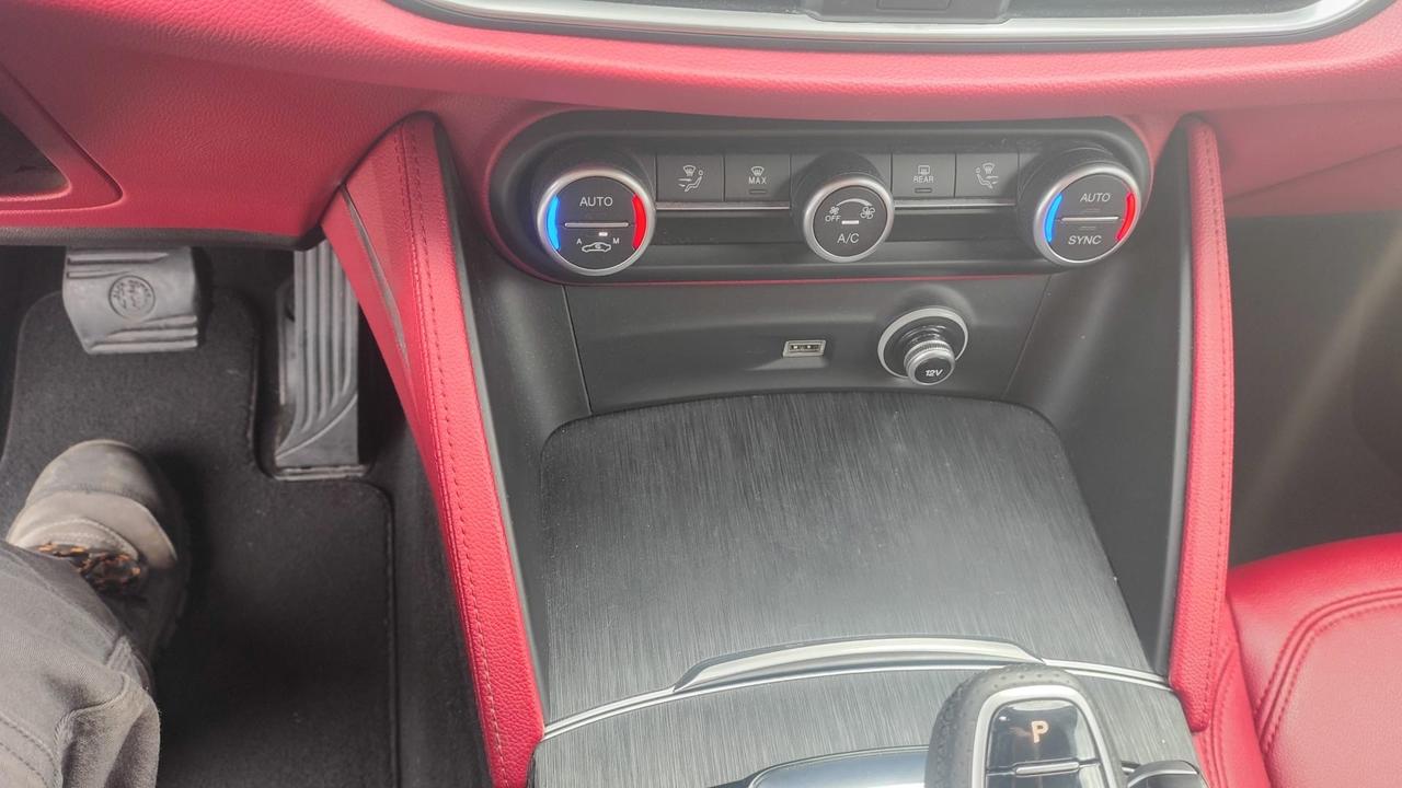 Alfa Romeo Stelvio 2.2 Turbodiesel 190 CV AT8 RWD Executive