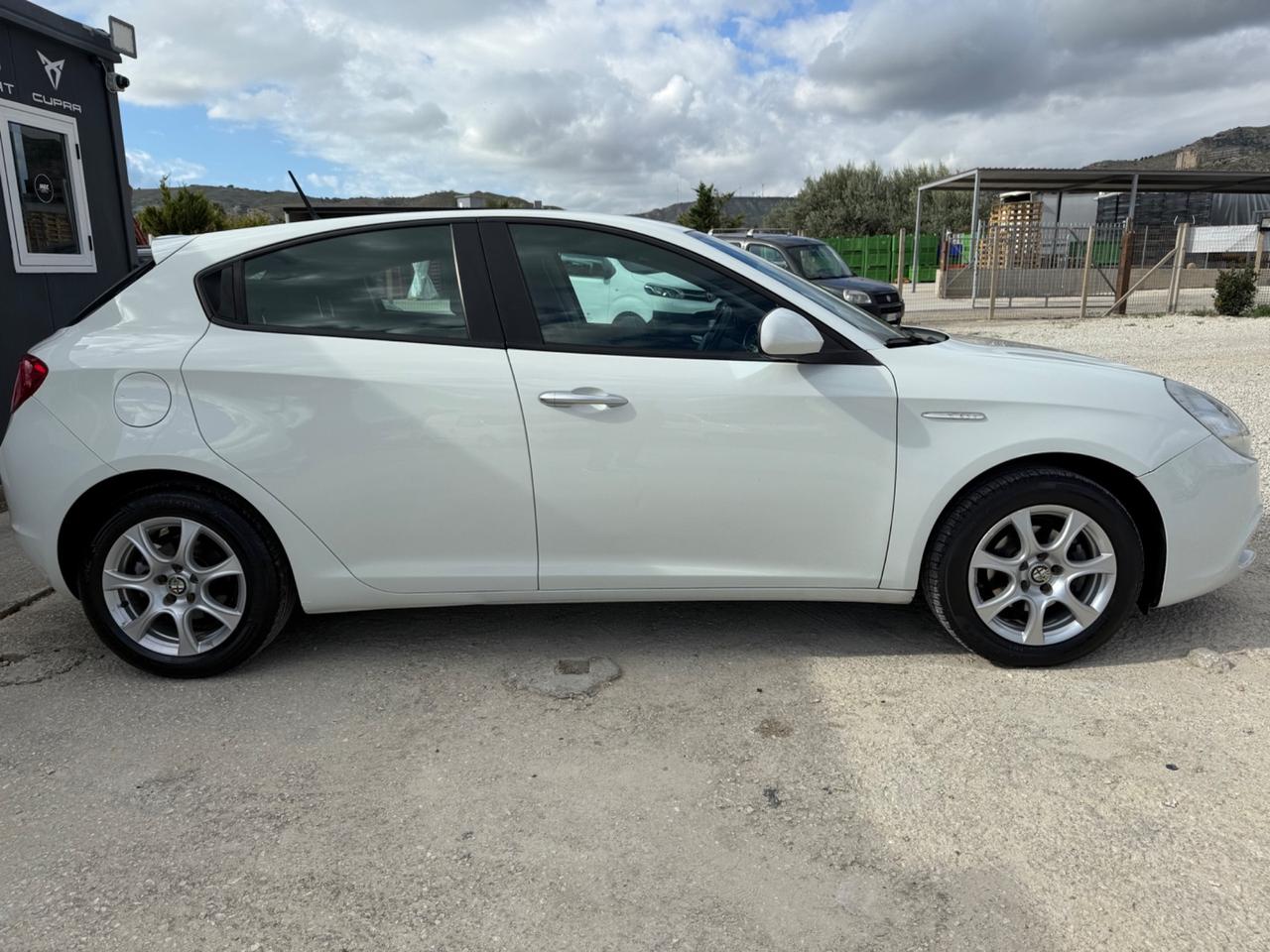 Alfa Romeo Giulietta 1.6 JTDm-2 105 CV Distinctive