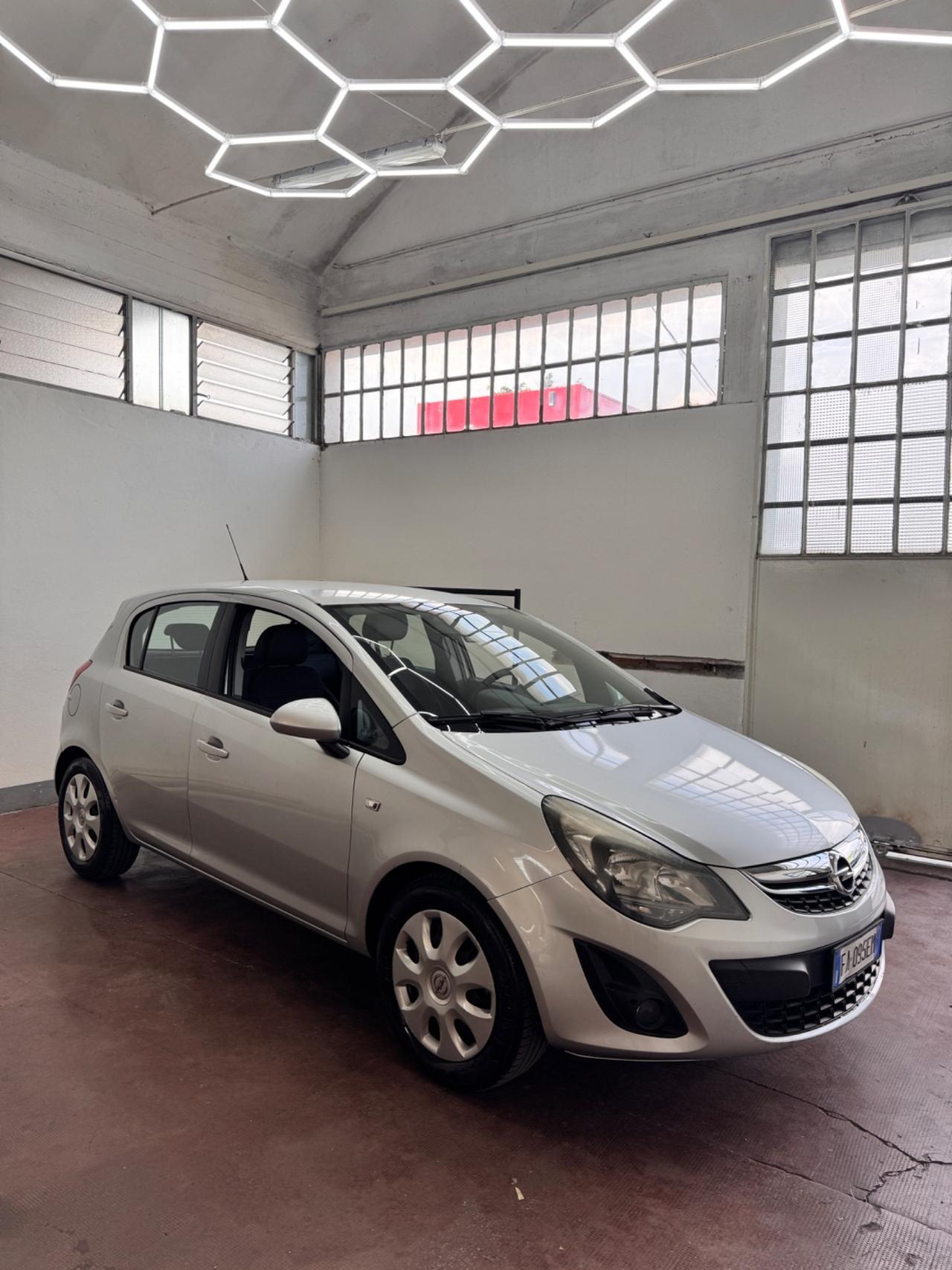 Opel Corsa 1.2 85CV 5 porte GPL-TECH Edition