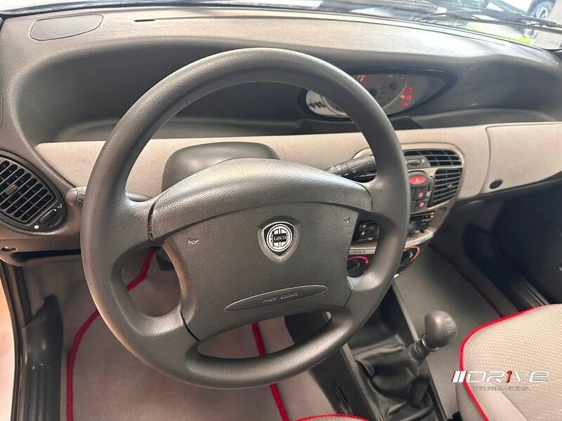 Lancia Y 1.2i cat Elefantino Blu