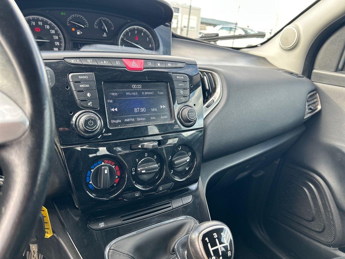 LANCIA Ypsilon III 2015 - Ypsilon 1.2 Gold ecochic Gpl 69cv