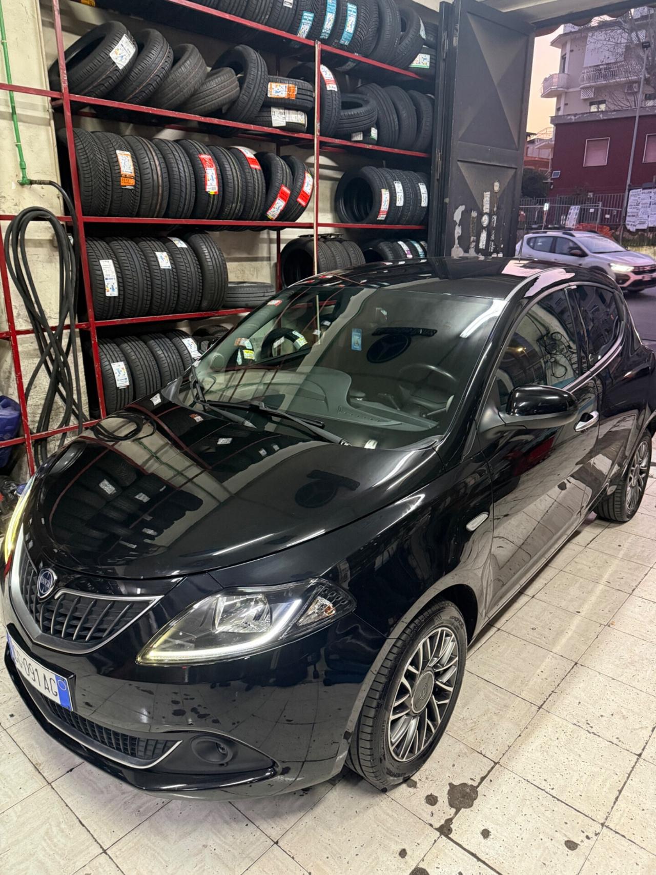 Lancia Ypsilon 1.2 69 CV 5 porte GPL ECOCHIC