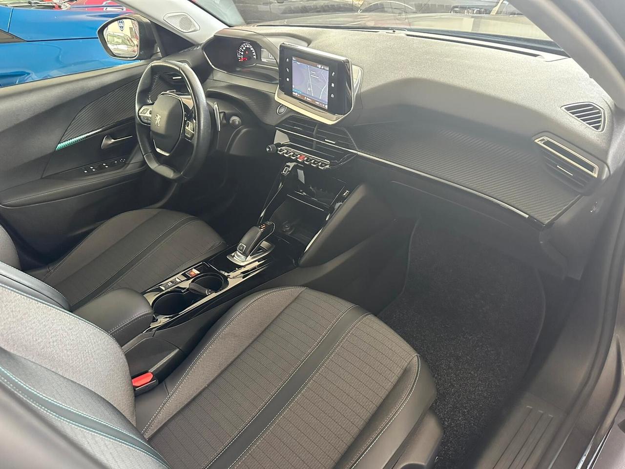 Peugeot 2008 BlueHDi 130 S&S EAT8 Allure Pack