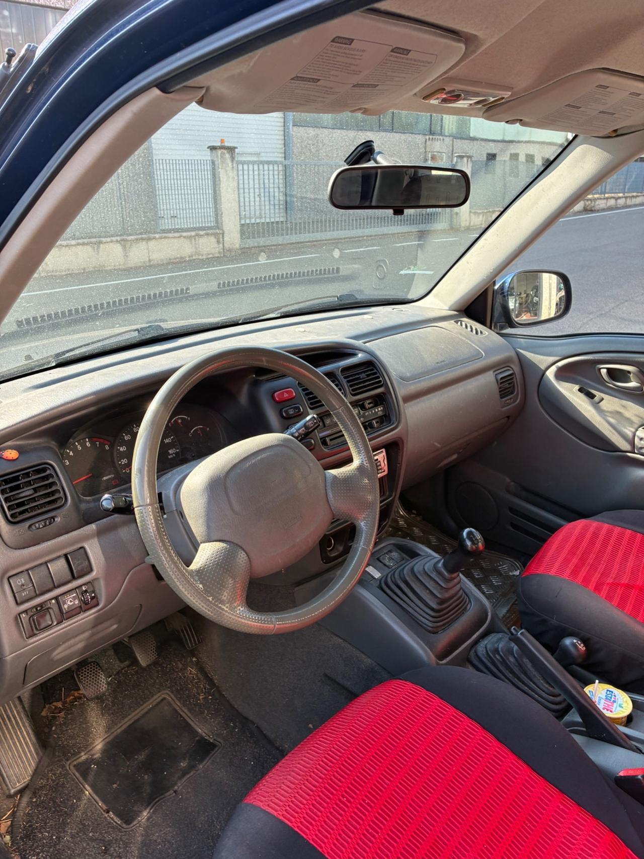 Suzuki Grand Vitara 1.6i 16V cat 3 porte