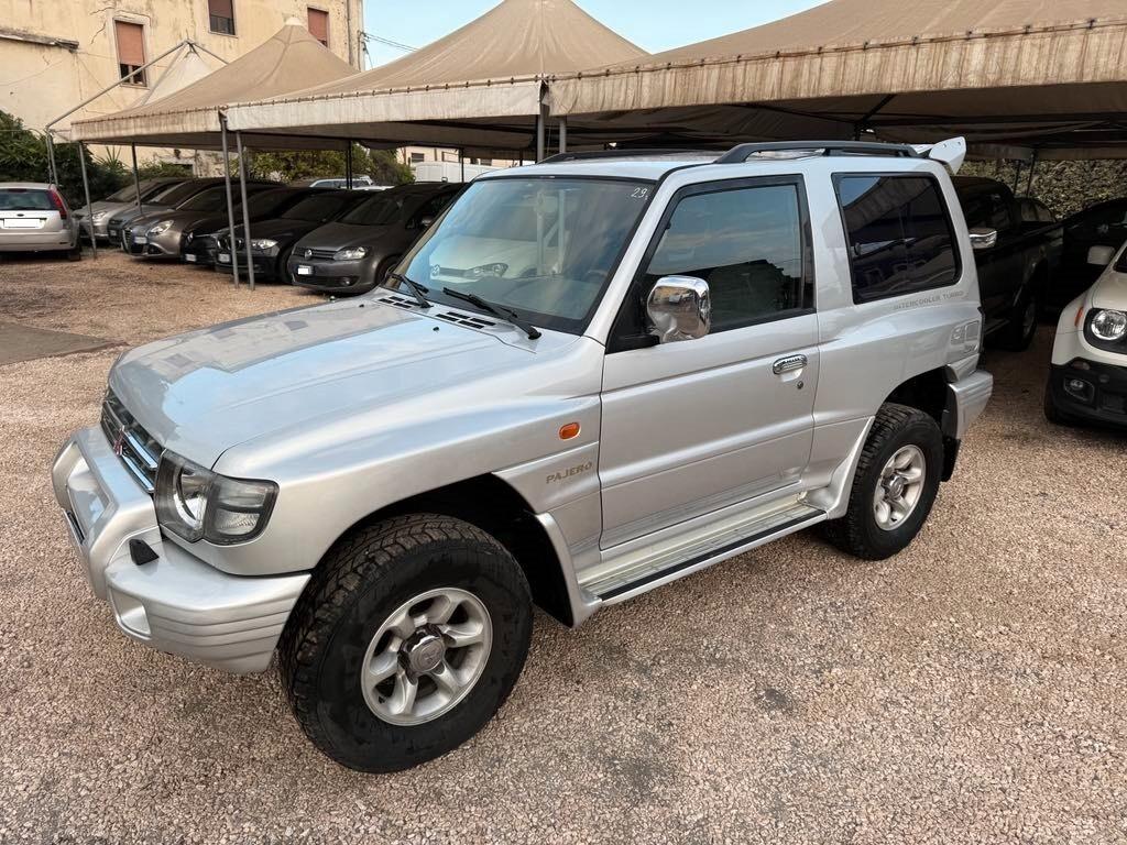 Mitsubishi Pajero 2.5 TDI Metal-top S.S. GLS Target