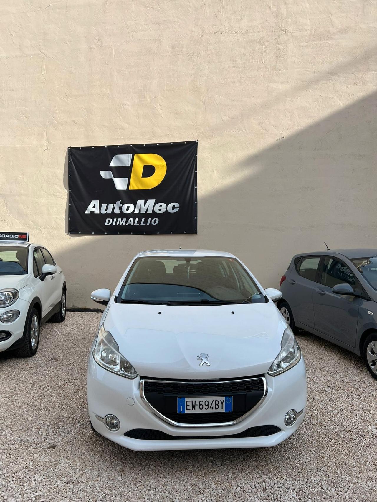 Peugeot 208 1.4 HDi 68 CV 5 porte Allure