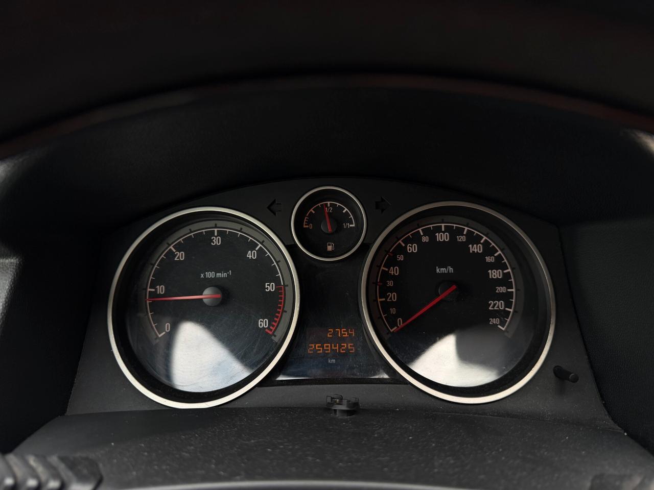 Opel Astra COSMO/1.7 101CV/5 POSTI/CLIMA