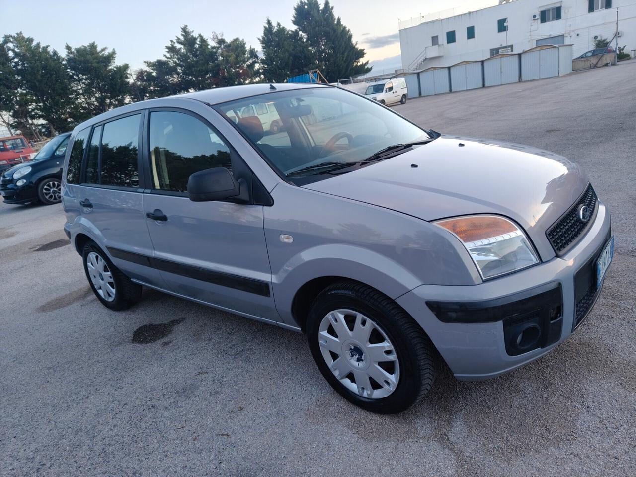 Ford Fusion 1.4+ tua da 80€ al mese