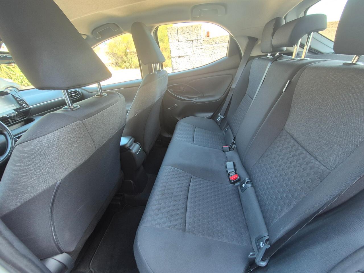 Toyota Yaris 1.5 Hybrid iva esposta inclusa 2021