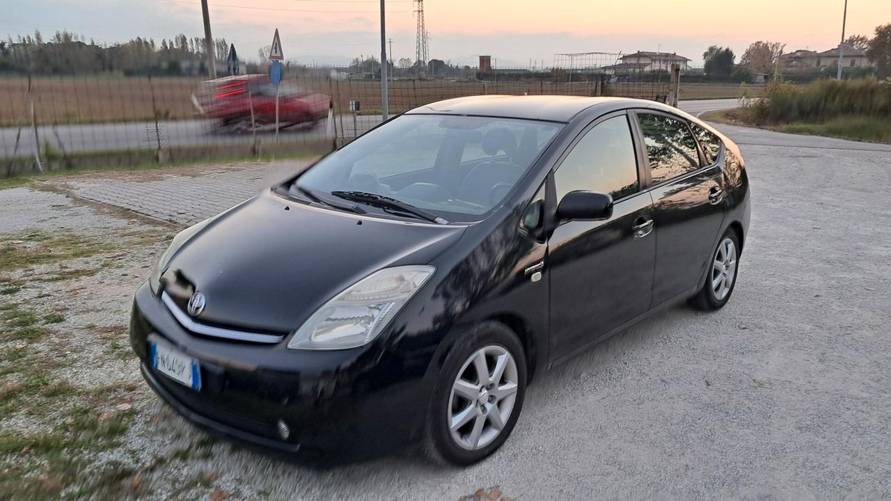 Toyota Prius 1.5i 16V x Commercianti