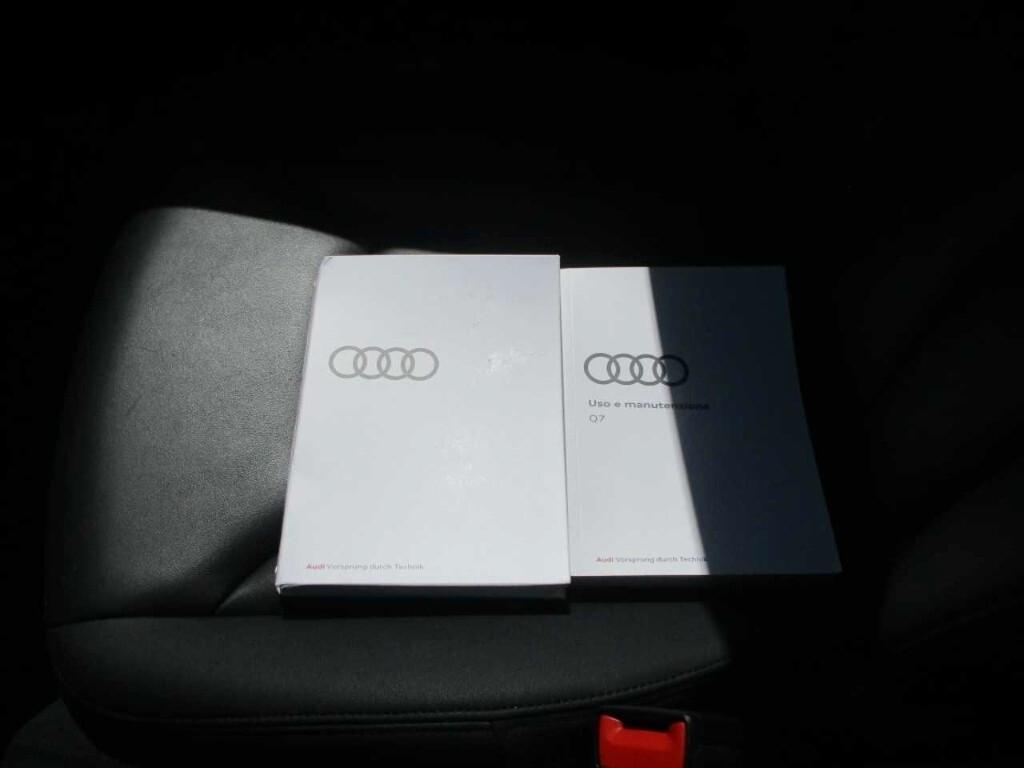 Audi Q7 55 TFSI quattro tiptronic Business