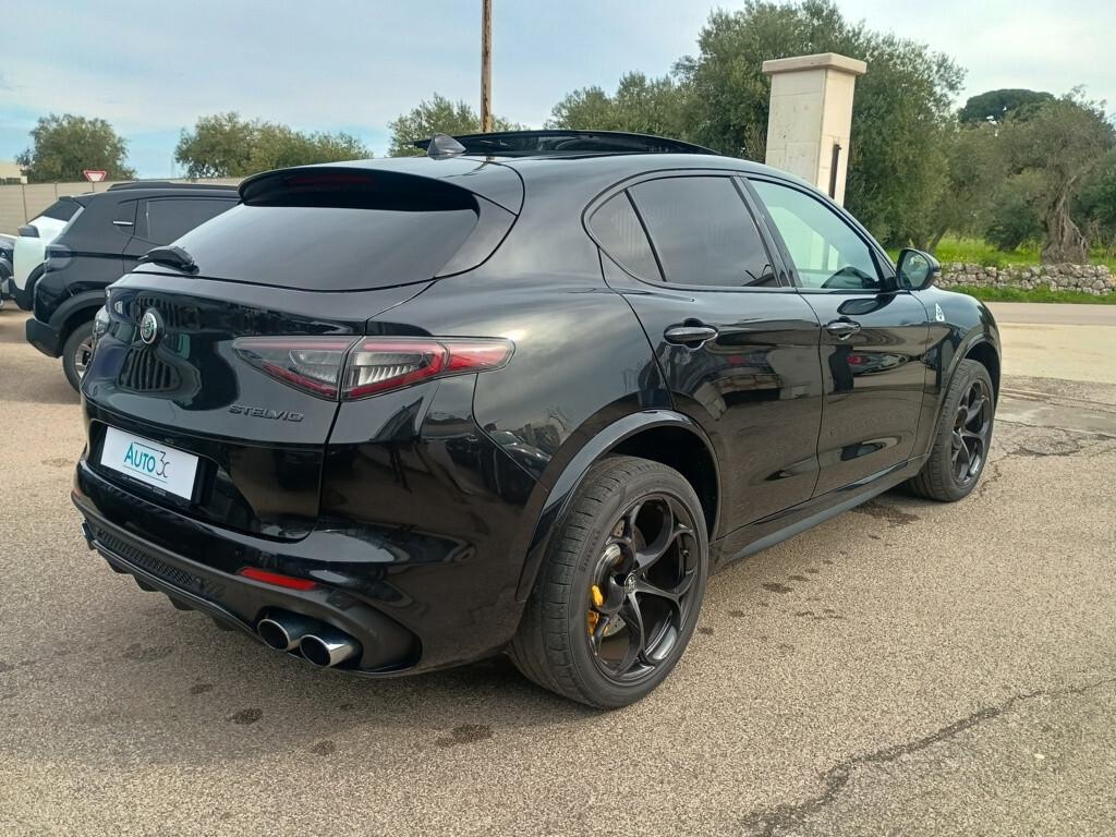 Alfa Romeo Stelvio 2.9 Bi-Turbo V6 510 CV AT8 Q4 Quadrifoglio