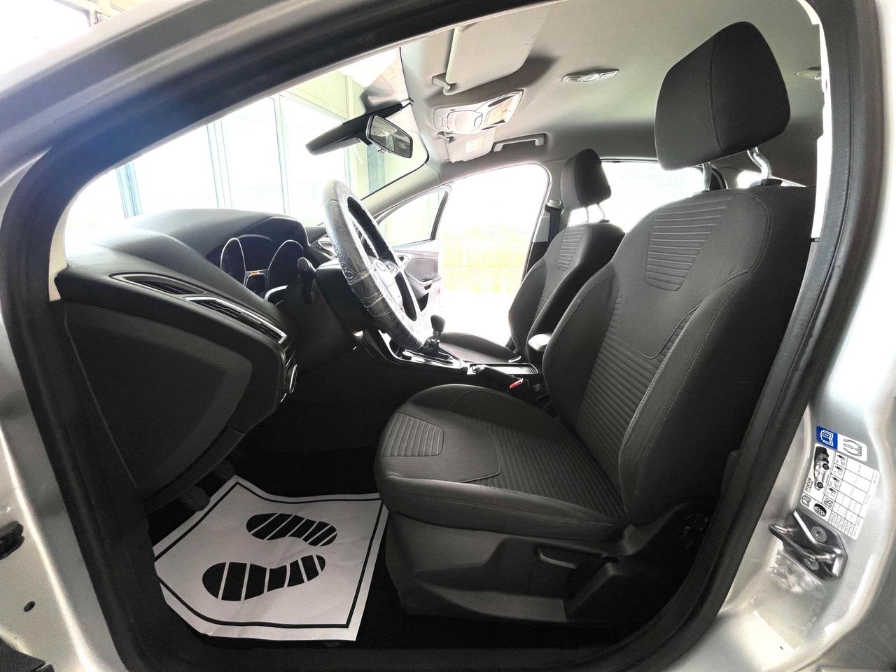 Ford Focus 1.5 TDCi 120 CV Titanium X 124000 KM