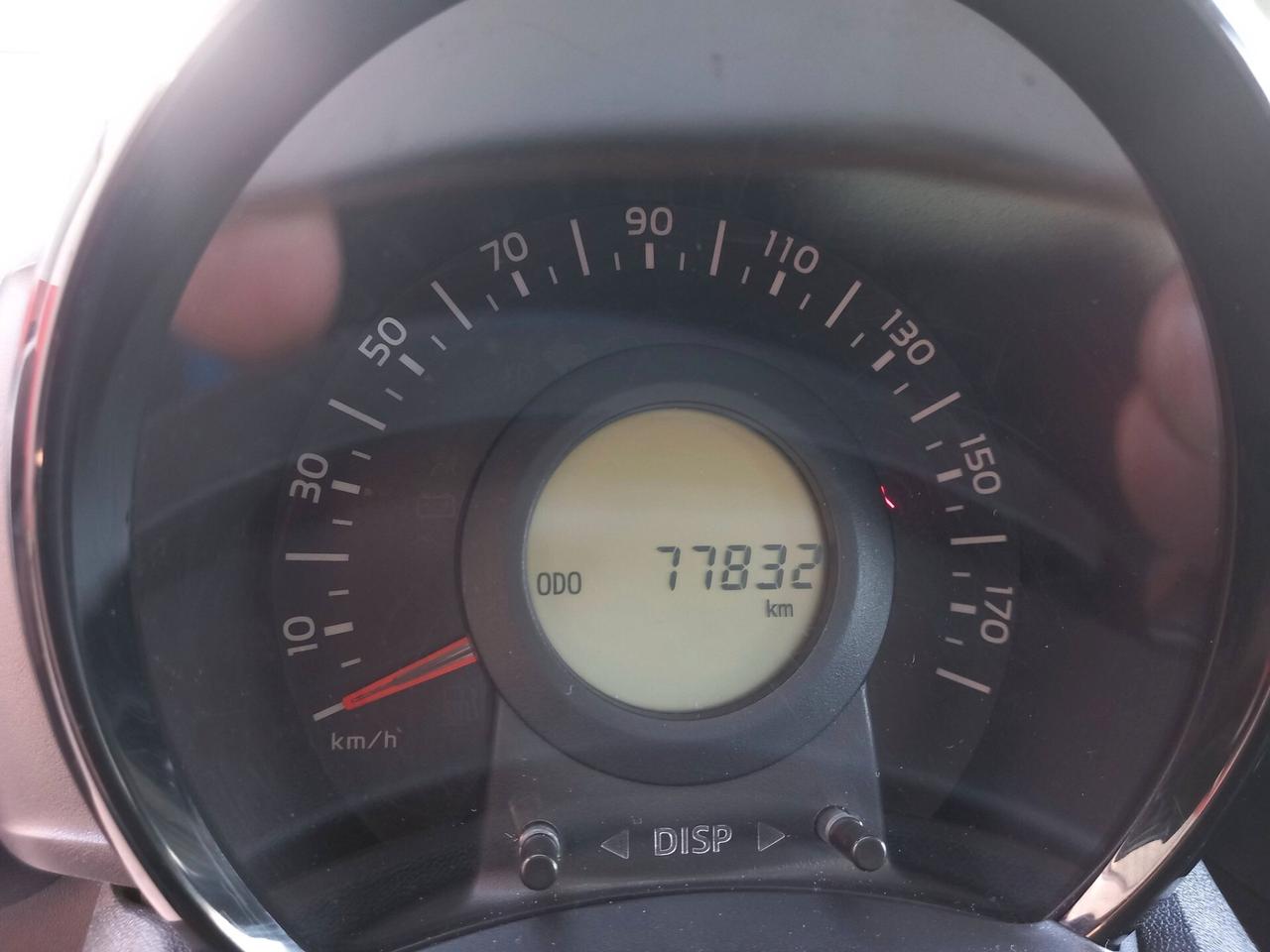 Toyota Aygo Connect 1.0 VVT-i 72 CV 5 porte x-play