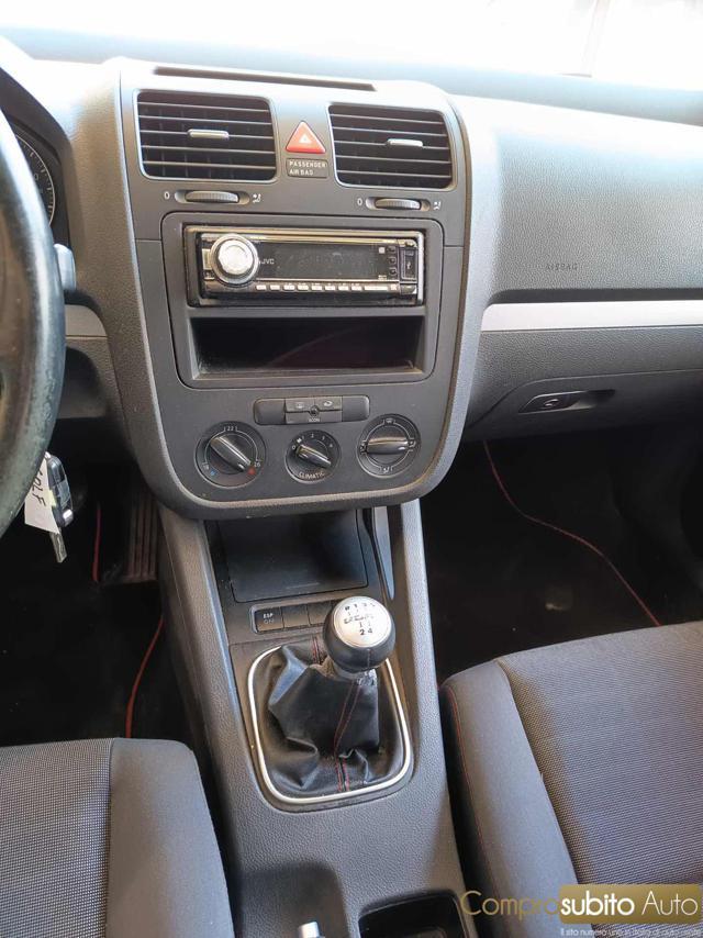 VOLKSWAGEN Golf 1.6 16V FSI 5p. Sportline