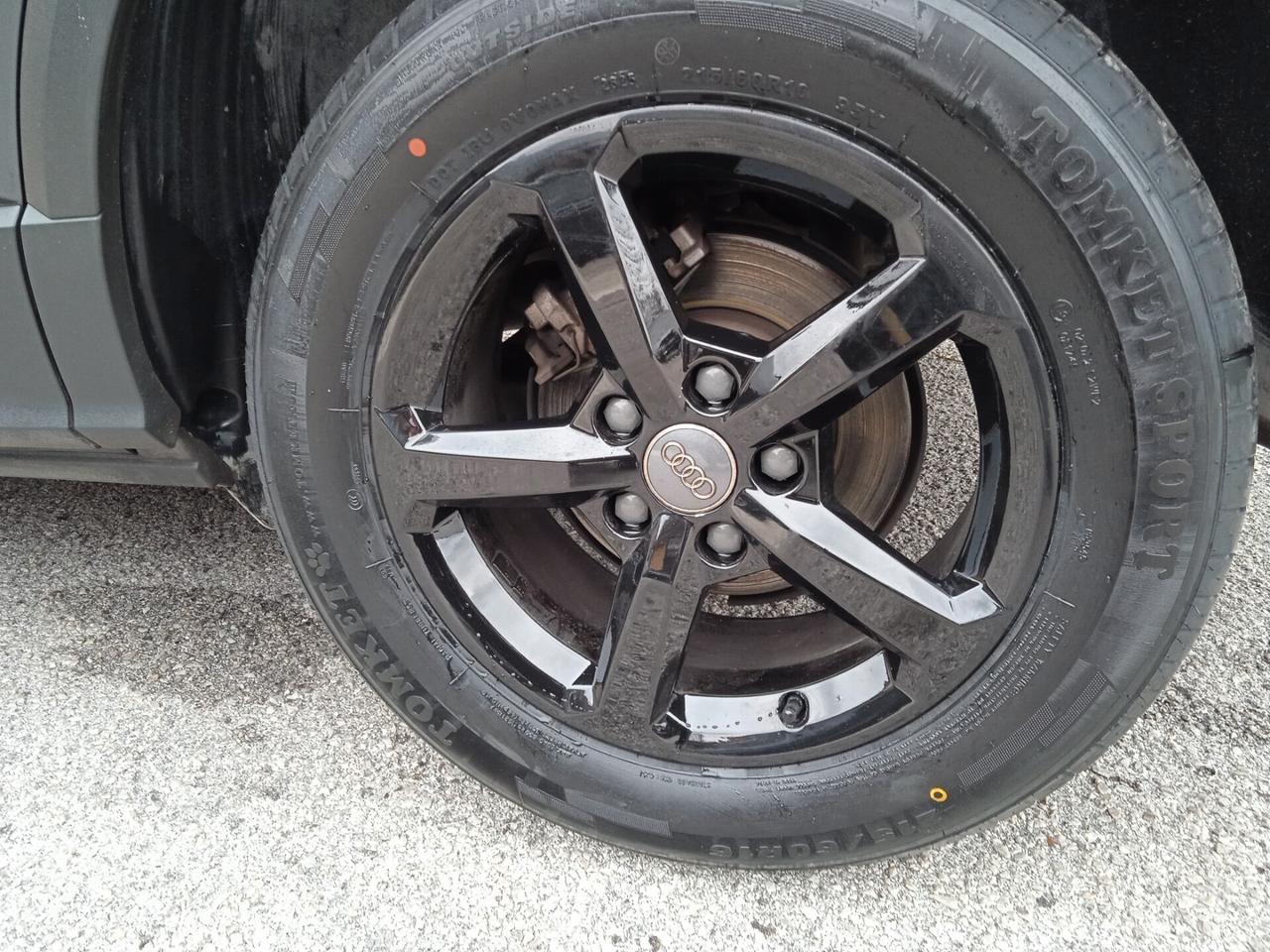 Audi Q2 / 1.6 TDI S tronic Admired