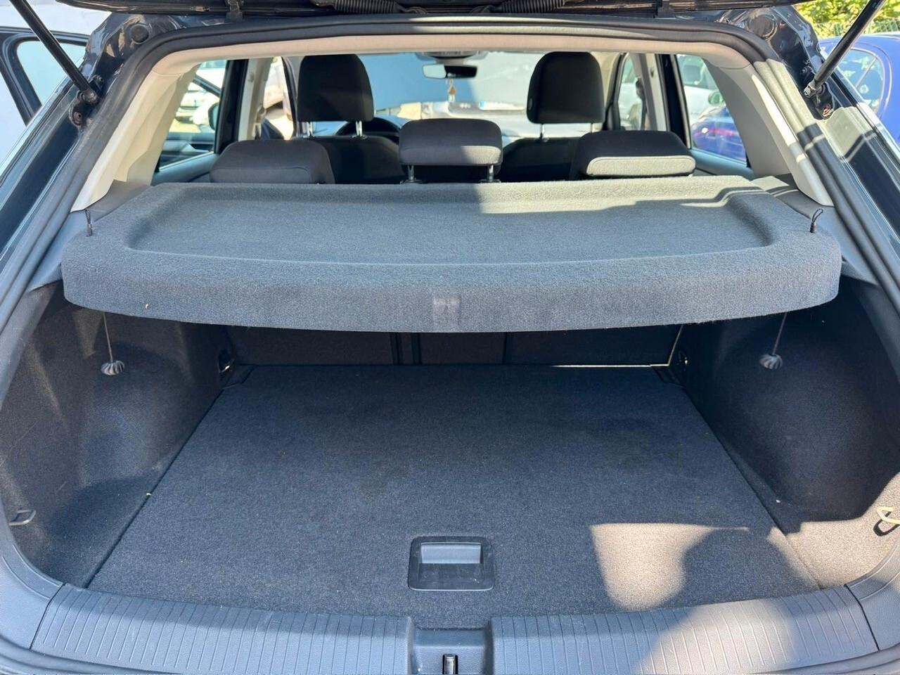 Volkswagen T-Roc 1.6 TDI SCR Advanced BlueMotion Technology*EURO6*NAVI*CERCHI